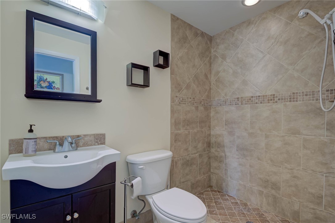 2 Bed Condominium for Sale in Naples, FL, $229,000 — photo 23