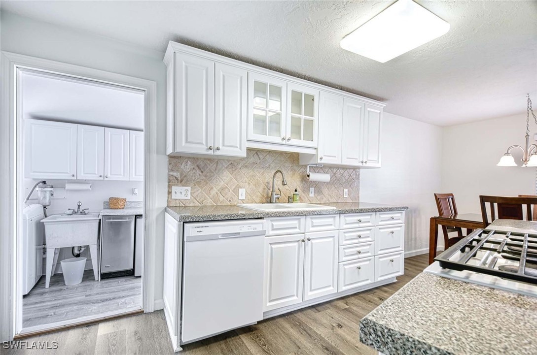 2 Bed ManufacturedHome for Sale in Naples, FL, $295,000 — photo 23