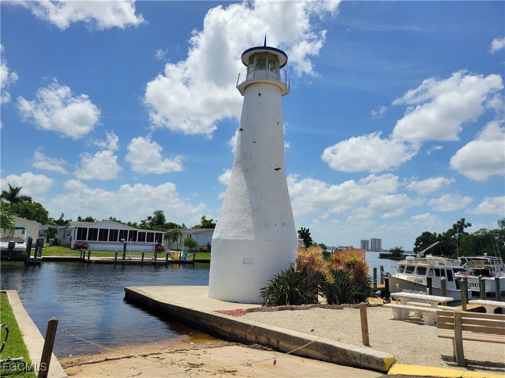 2 Bed ManufacturedHome for Sale in Old Bridge Village, FL — photo 23