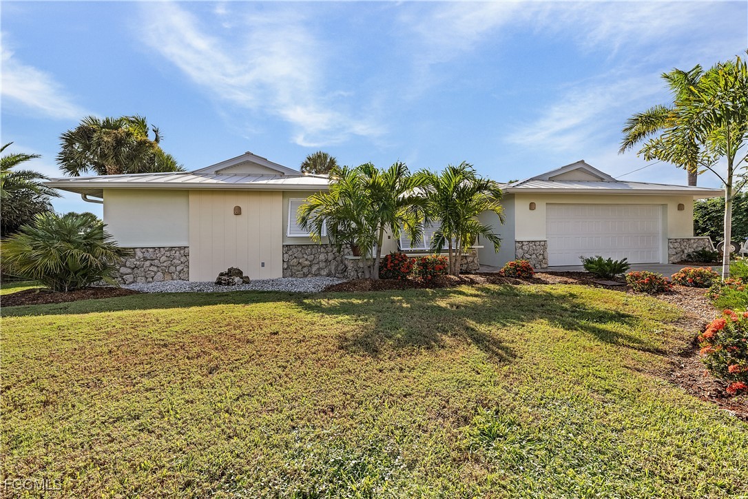 2 Bed Waterfront Home for Sale in Bokeelia, photo 23