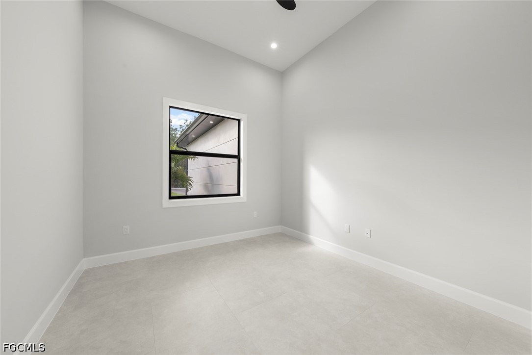 4 Bed SingleFamilyResidence for Sale in Naples, photo 23