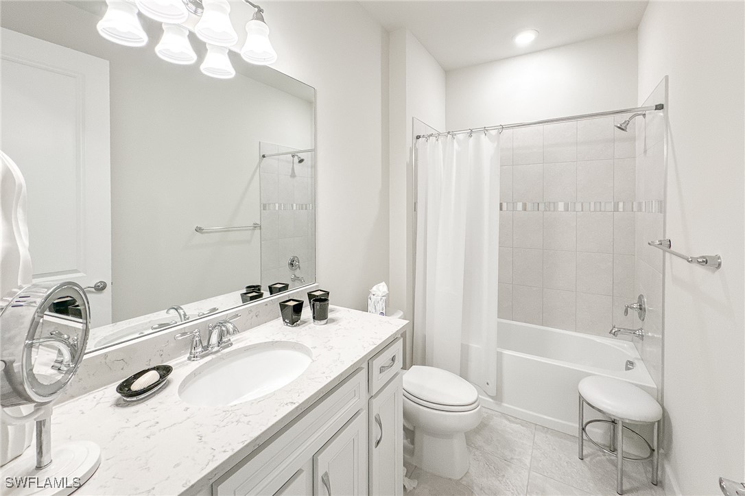 3 Bed SingleFamilyResidence for Sale in Naples, FL, $450,000 — photo 23