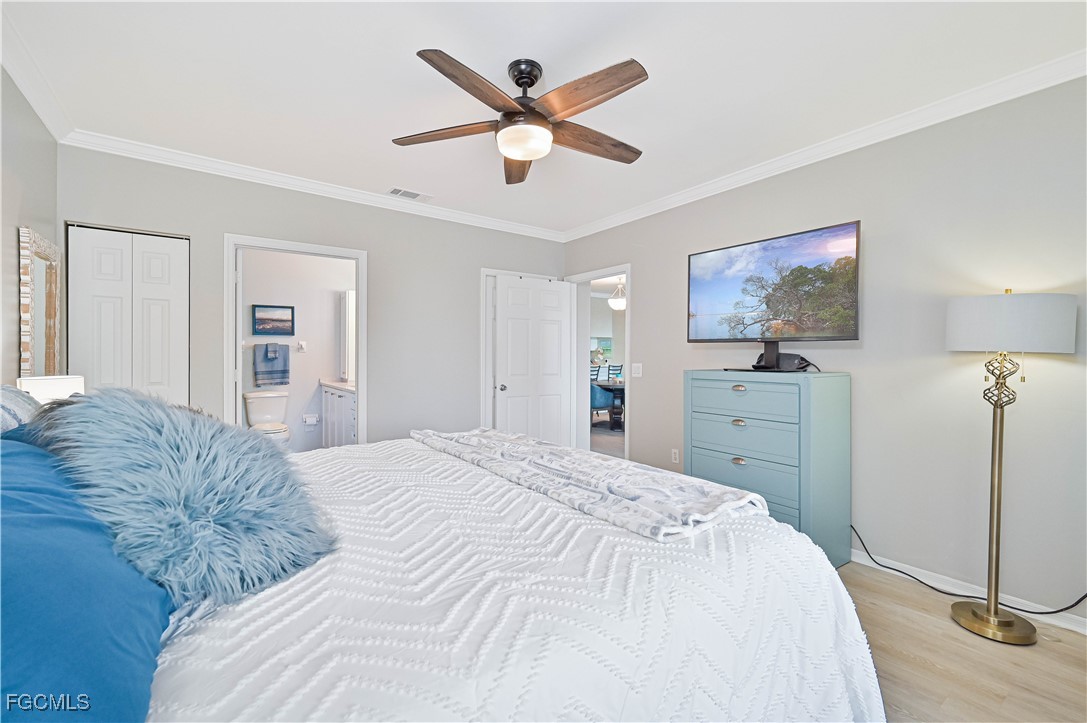 1 Bed Waterfront Home for Sale in Fort Myers, photo 23
