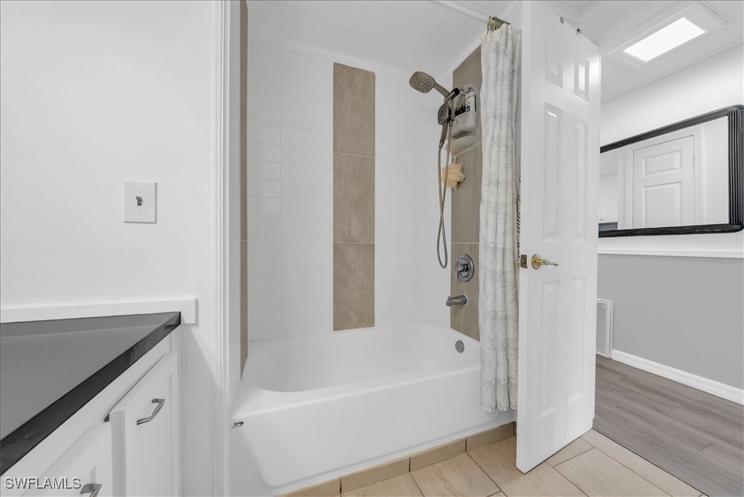 2 Bed ManufacturedHome for Sale in Naples, photo 23