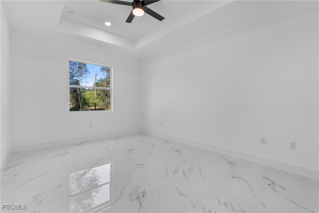 4 Bed SingleFamilyResidence for Sale in Lehigh Acres, photo 23
