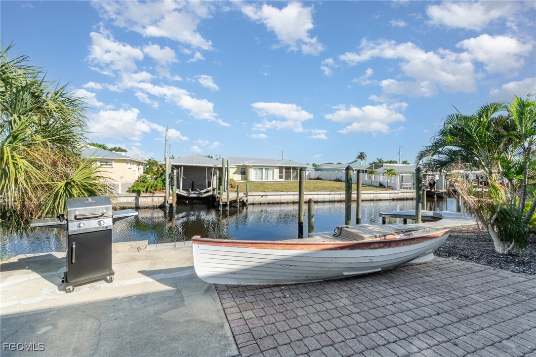 2 Bed Waterfront Home for Sale in Bokeelia, photo 23