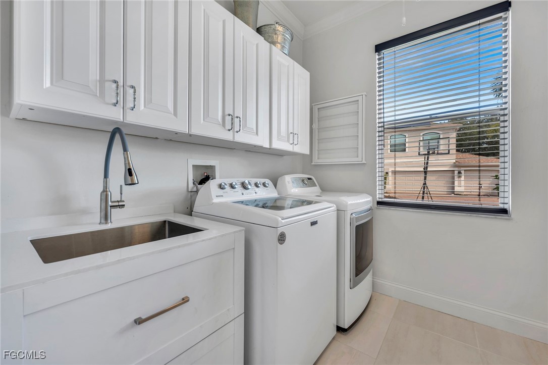 5 Bed Pool Home for Sale in Stoneybrook, photo 23