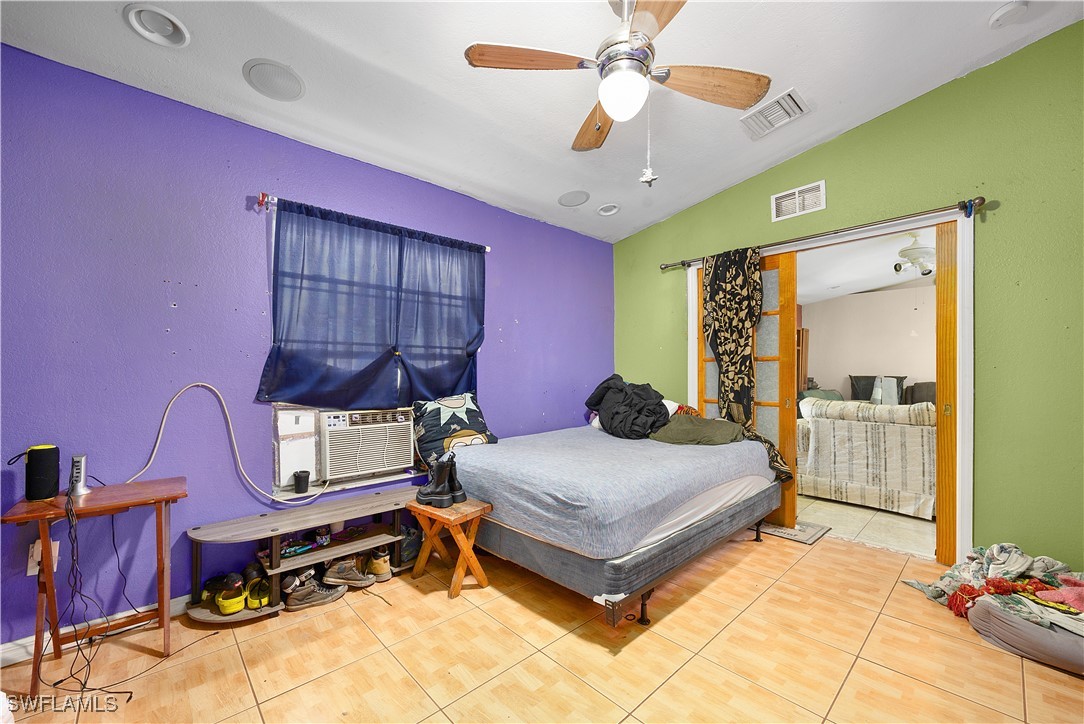 5 Bed SingleFamilyResidence for Sale in Wedgewood, photo 23