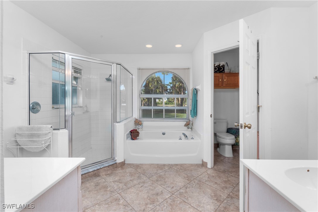 3 Bed Waterfront Home for Sale in Naples, FL, $770,000 — photo 23