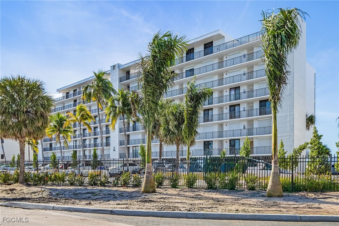 2 Bed Waterfront Home for Sale in Seascape Condo, FL — photo 23