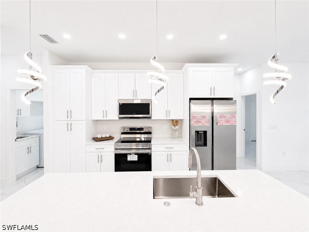 4 Bed SingleFamilyResidence for Sale in Lehigh Acres, photo 23