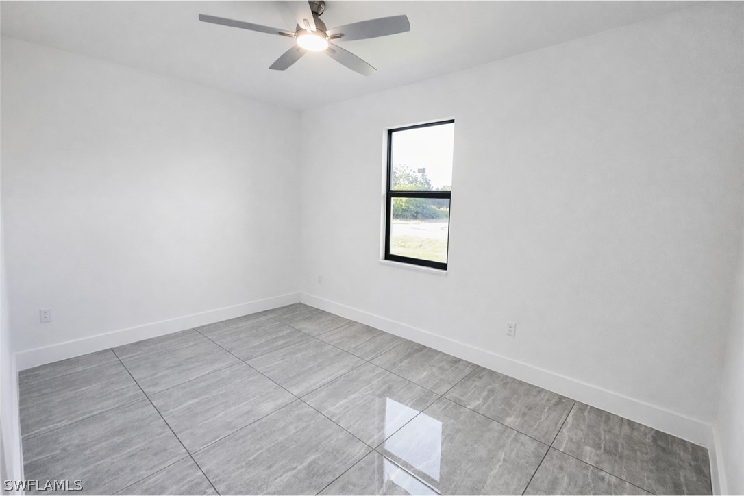 3 Bed SingleFamilyResidence for Sale in Lehigh Acres, photo 23