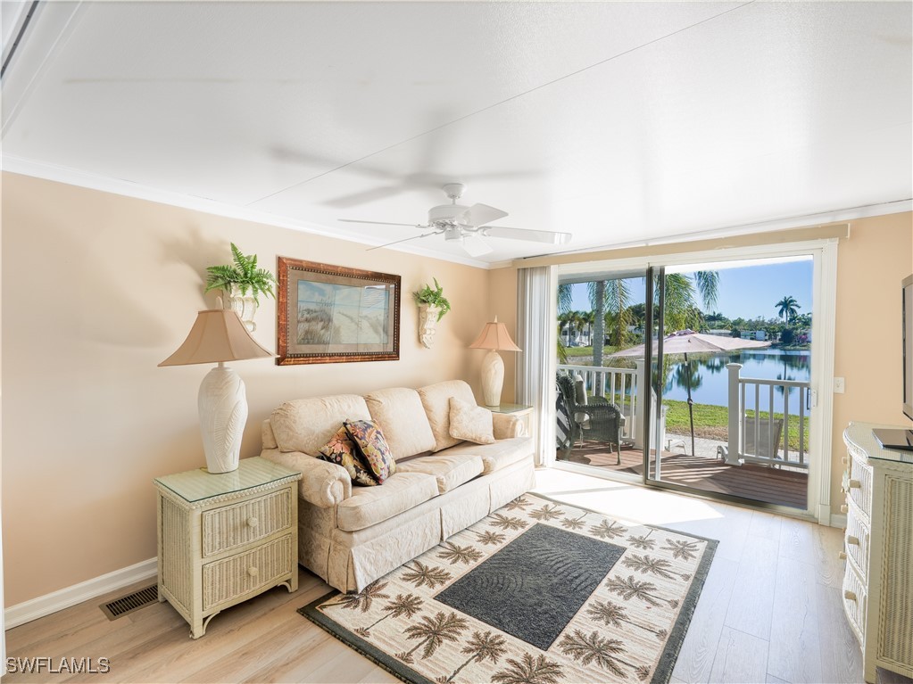 1 Bed Waterfront Home for Sale in Naples, photo 23