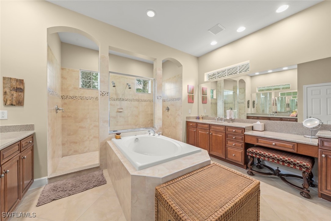 3 Bed Pool Home for Sale in Hollybrook, photo 23