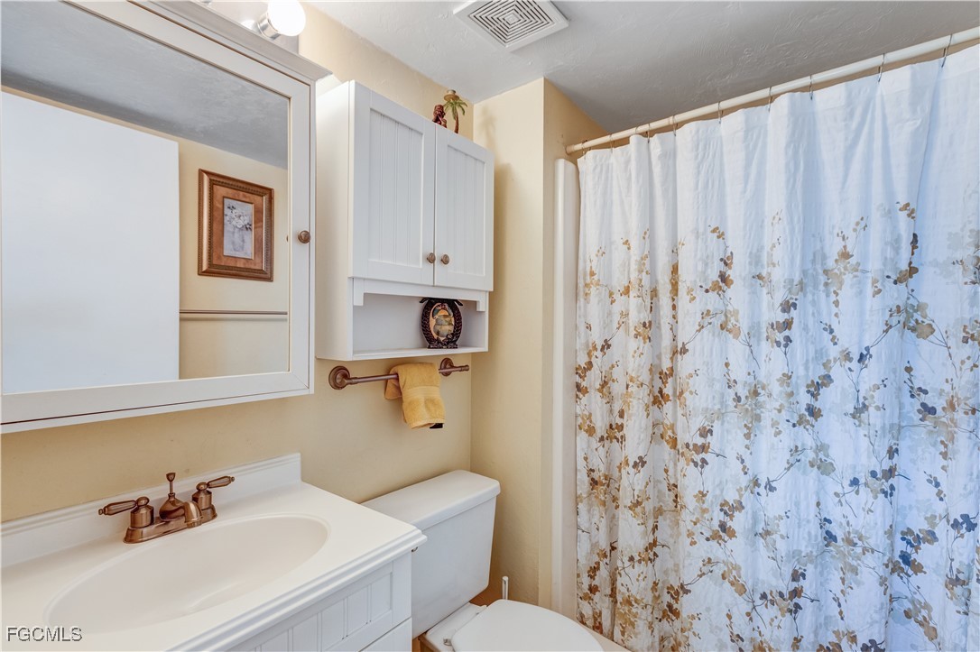 2 Bed Condominium for Sale in Fort Myers Beach, FL, $324,900 — photo 23