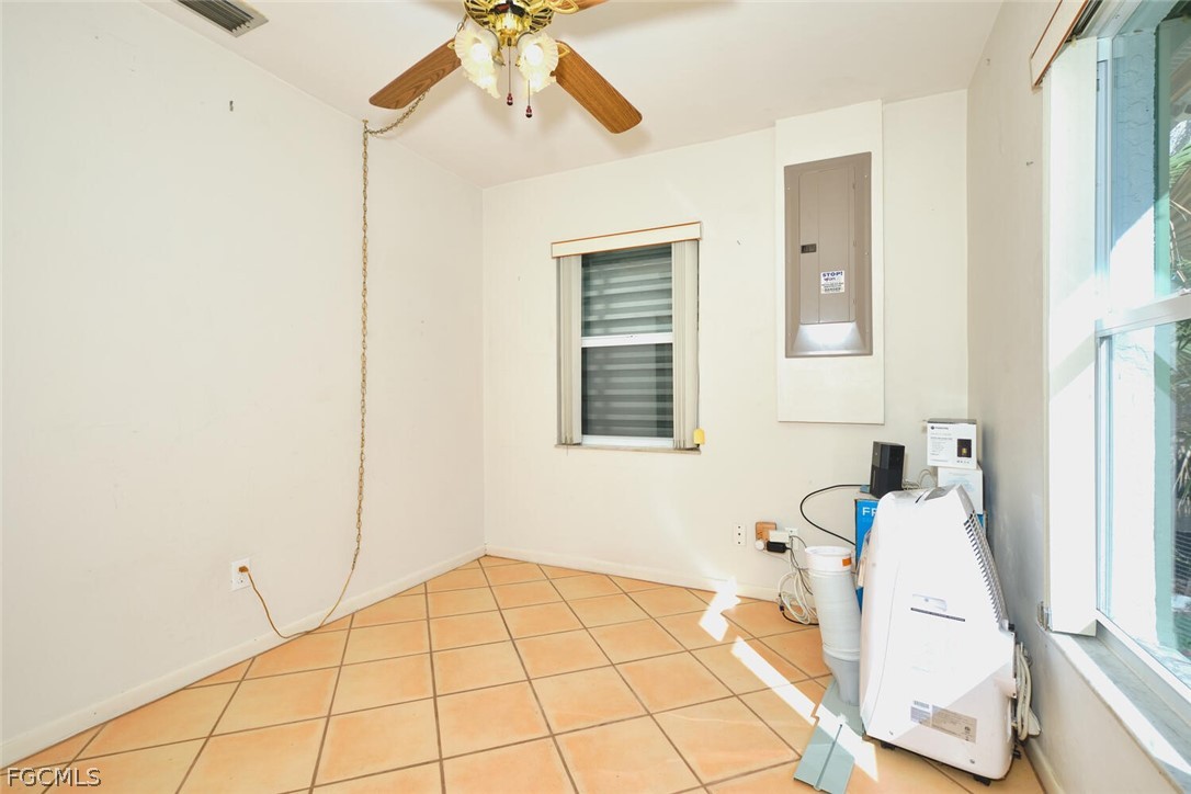 3 Bed SingleFamilyResidence for Sale in Naples, photo 23