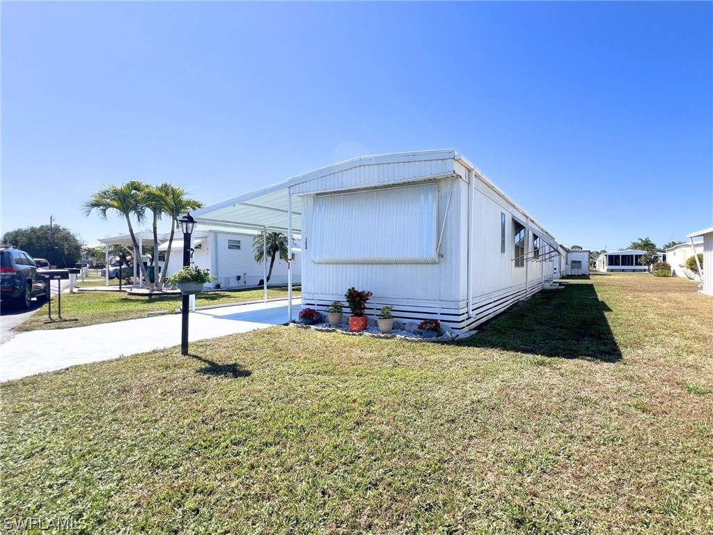 2 Bed ManufacturedHome for Sale in Naples, FL, $105,000 — photo 23