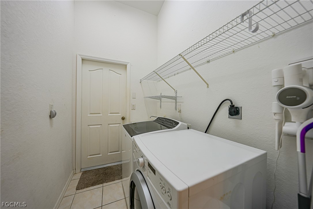3 Bed SingleFamilyResidence for Sale in Cape Coral, photo 23
