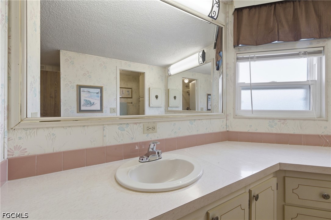 2 Bed ManufacturedHome for Sale in North Fort Myers, FL — photo 23