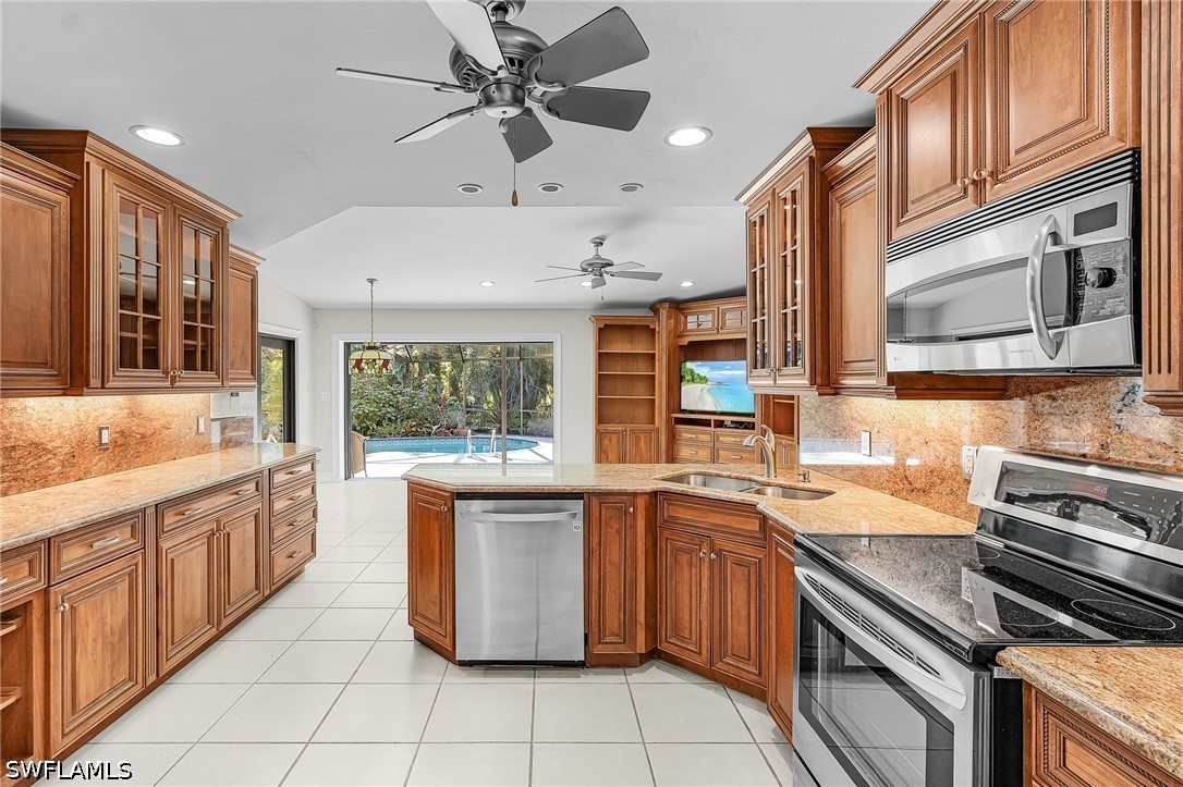 3 Bed Pool Home for Sale in Kings Lake, photo 23