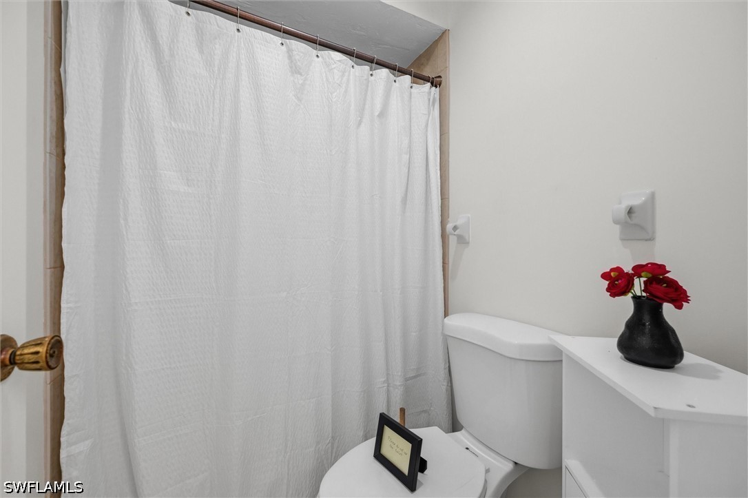 3 Bed SingleFamilyResidence for Sale in Naples, photo 23