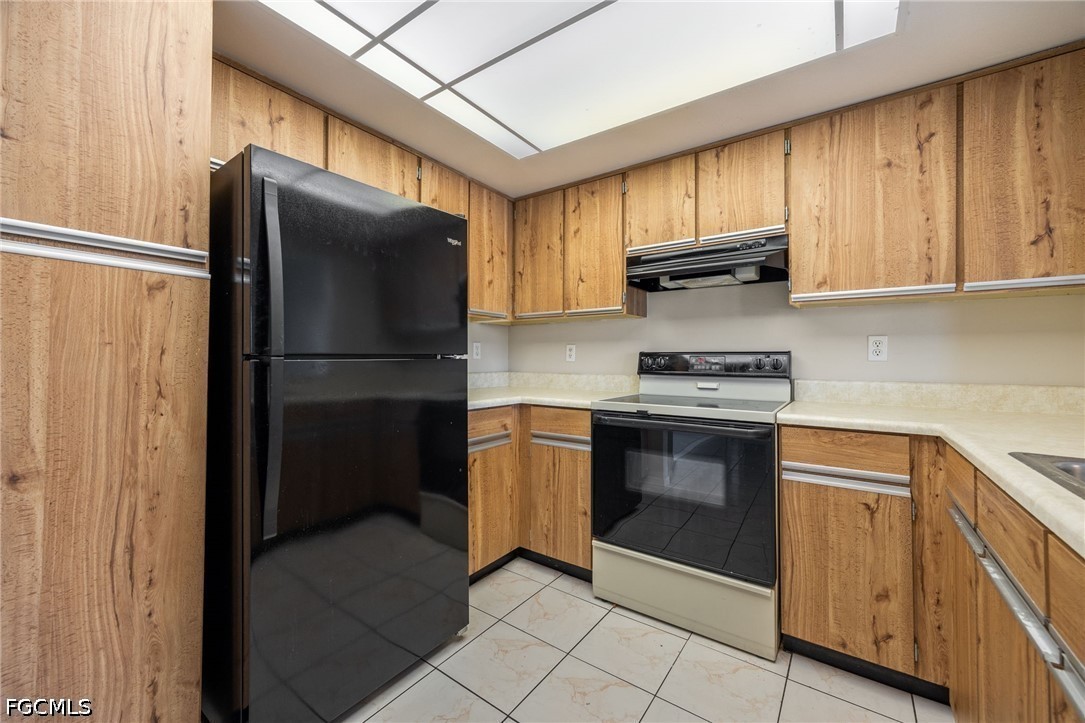 2 Bed Waterfront Home for Sale in Cape Coral, FL, $150,000 — photo 23