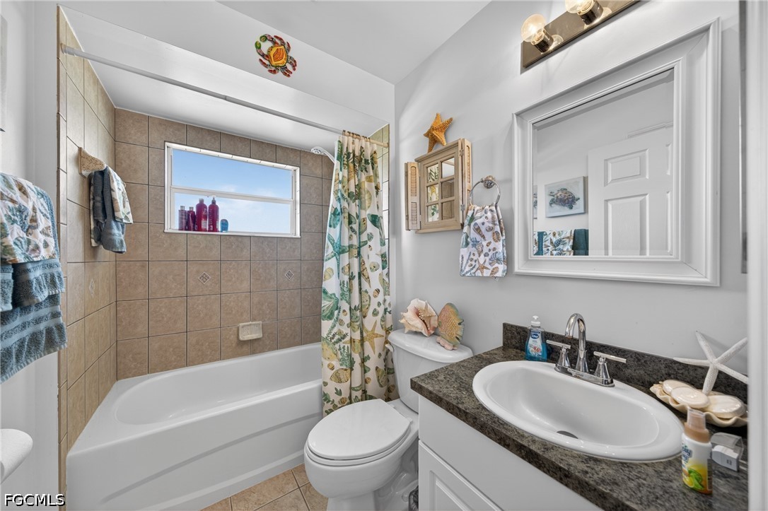 3 Bed SingleFamilyResidence for Sale in Cape Coral, photo 23