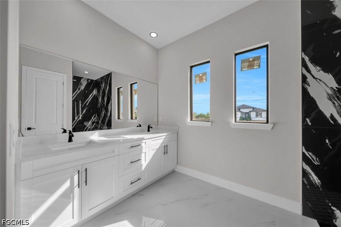 3 Bed SingleFamilyResidence for Sale in Lehigh Acres, photo 23