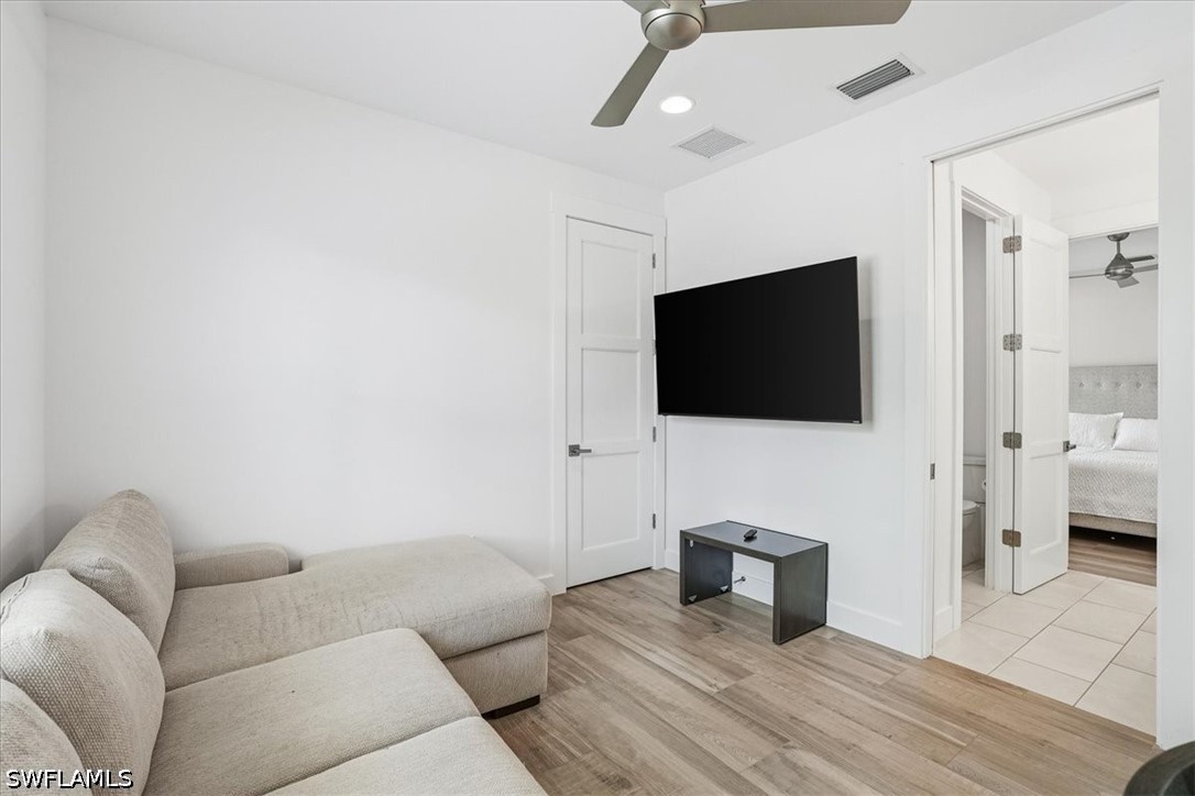 4 Bed SingleFamilyResidence for Sale in Naples, photo 23