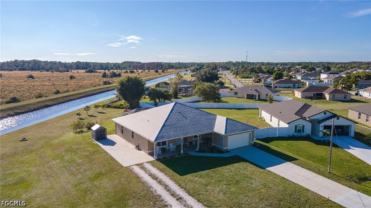 4 Bed SingleFamilyResidence for Sale in Mirror Lakes, FL — photo 23