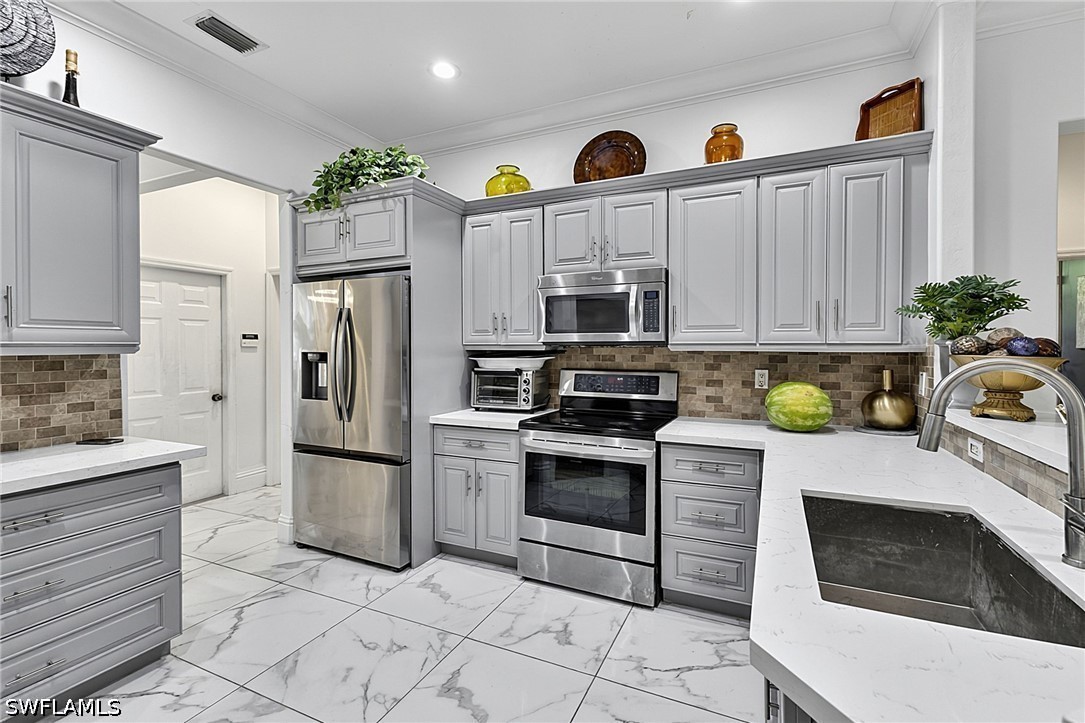 4 Bed SingleFamilyResidence for Sale in Naples, photo 23