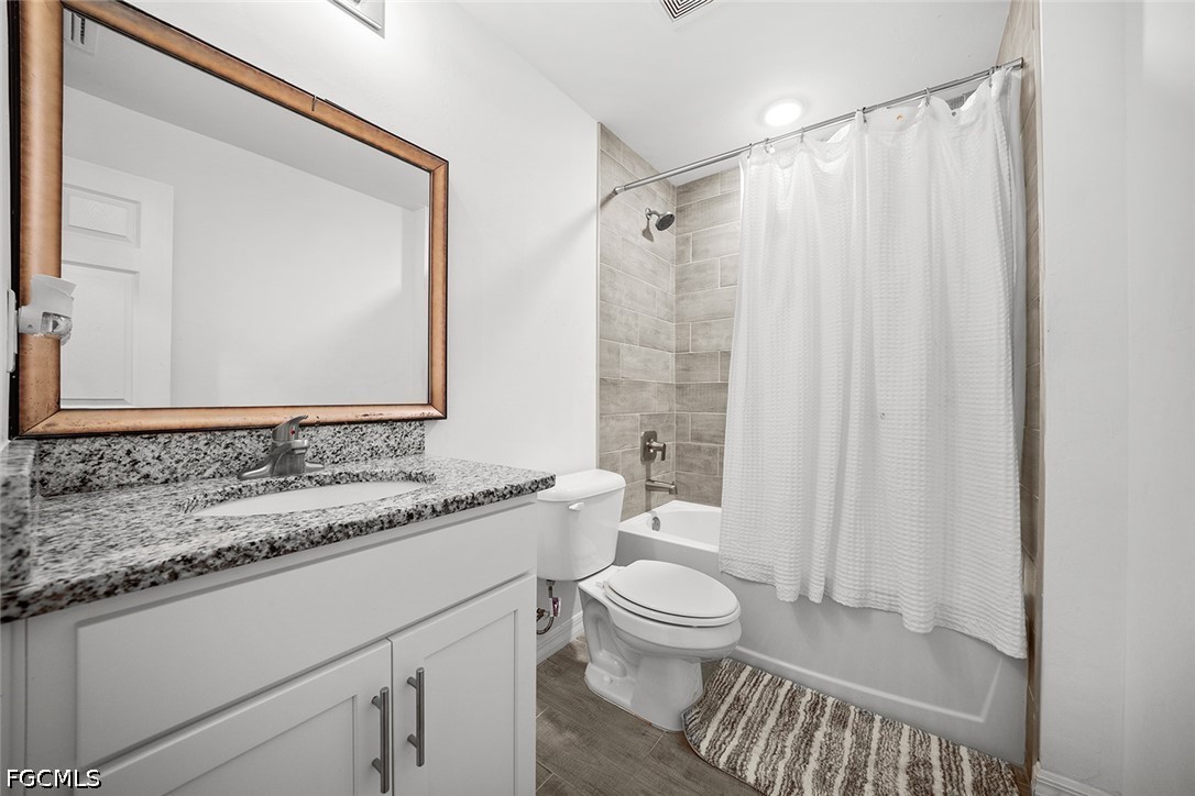 3 Bed SingleFamilyResidence for Sale in Cape Coral, photo 23