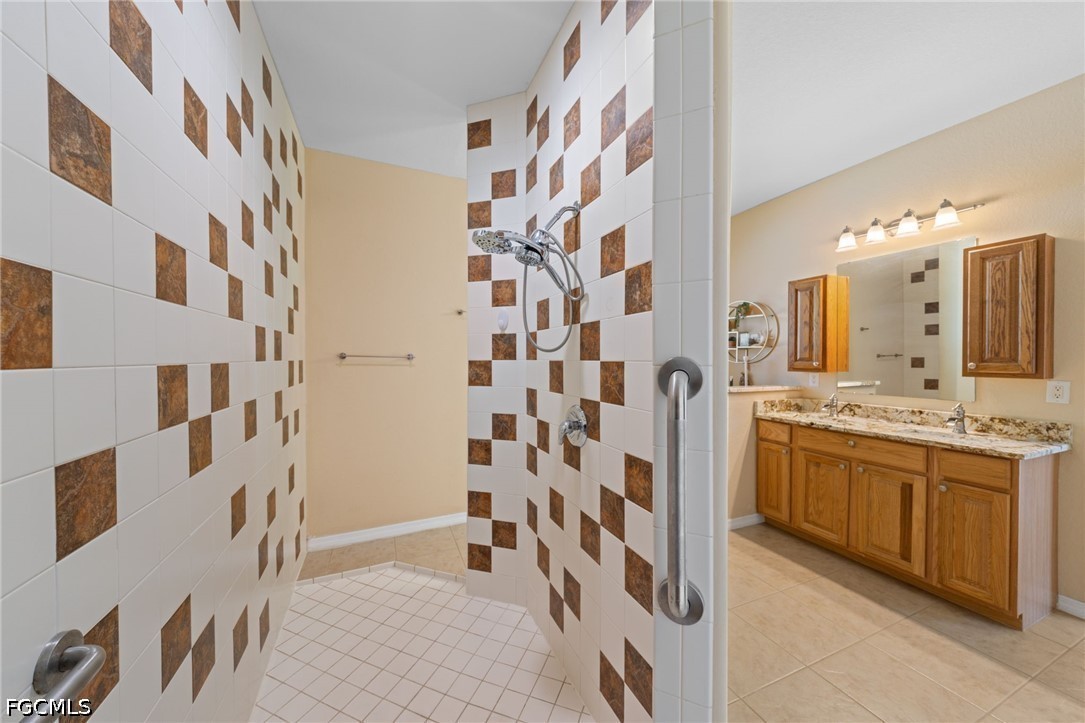 3 Bed Pool Home for Sale in Cape Coral, photo 23