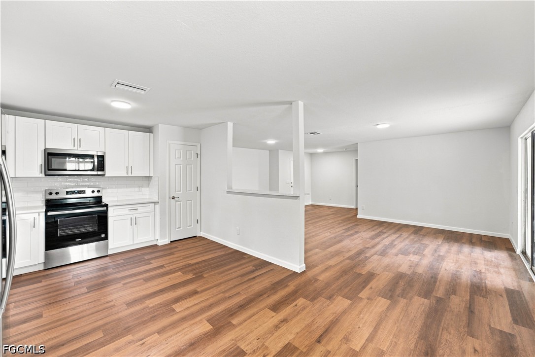 5 Bed SingleFamilyResidence for Sale in Lehigh Acres, photo 23