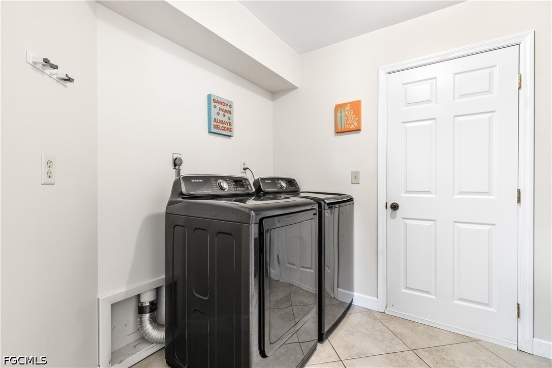 3 Bed SingleFamilyResidence for Sale in Cape Coral, FL — photo 23