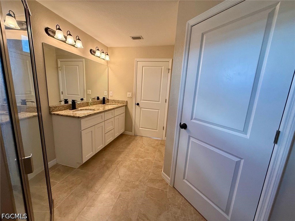 3 Bed SingleFamilyResidence for Sale in Labelle, FL — photo 23
