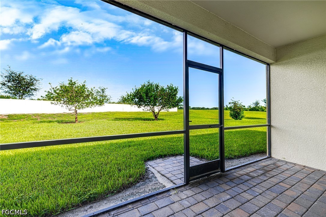 3 Bed SingleFamilyResidence for Sale in Portico, FL — photo 23