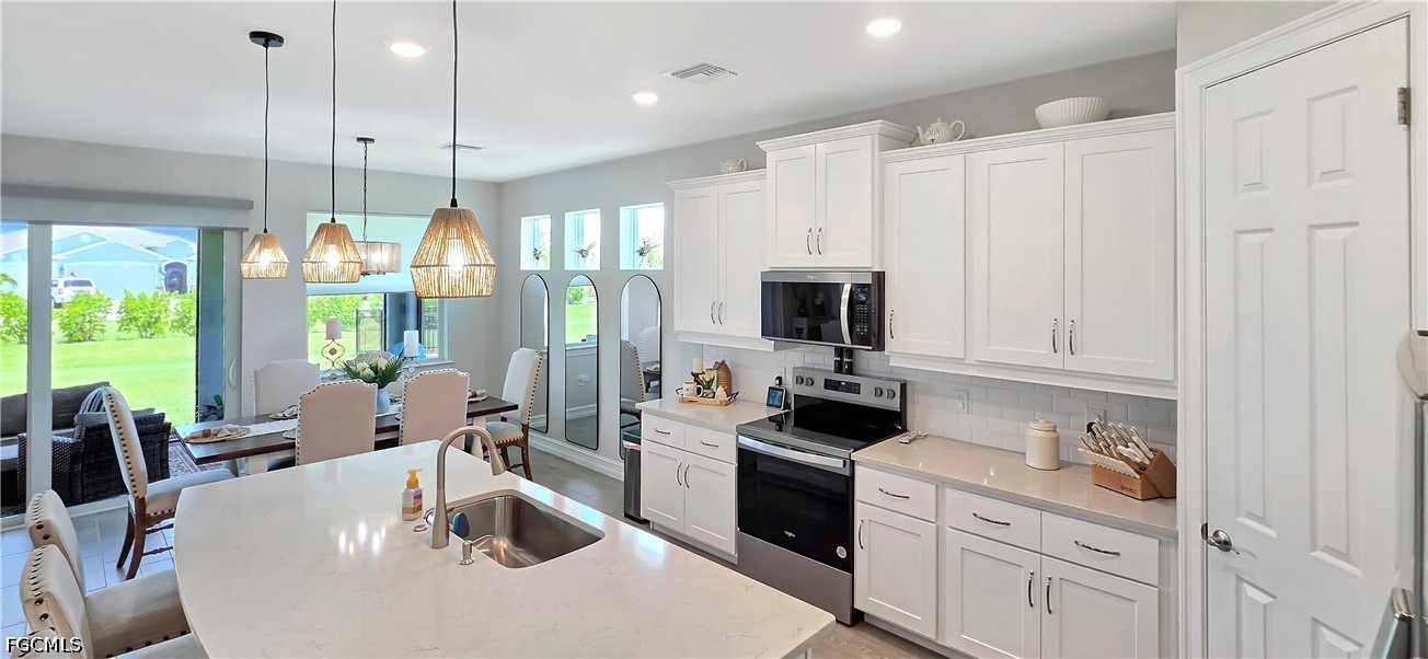 3 Bed SingleFamilyResidence for Sale in Coral Bay, FL — photo 23