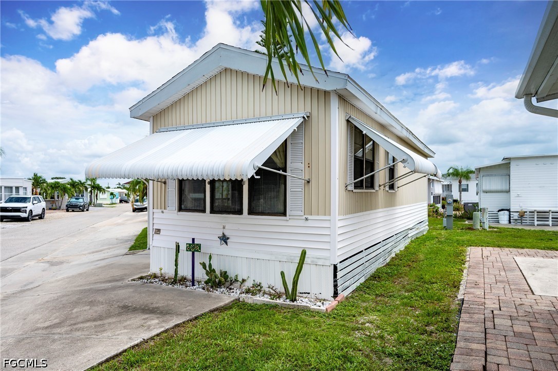 1 Bed ManufacturedHome for Sale in Limetree Park, FL — photo 23