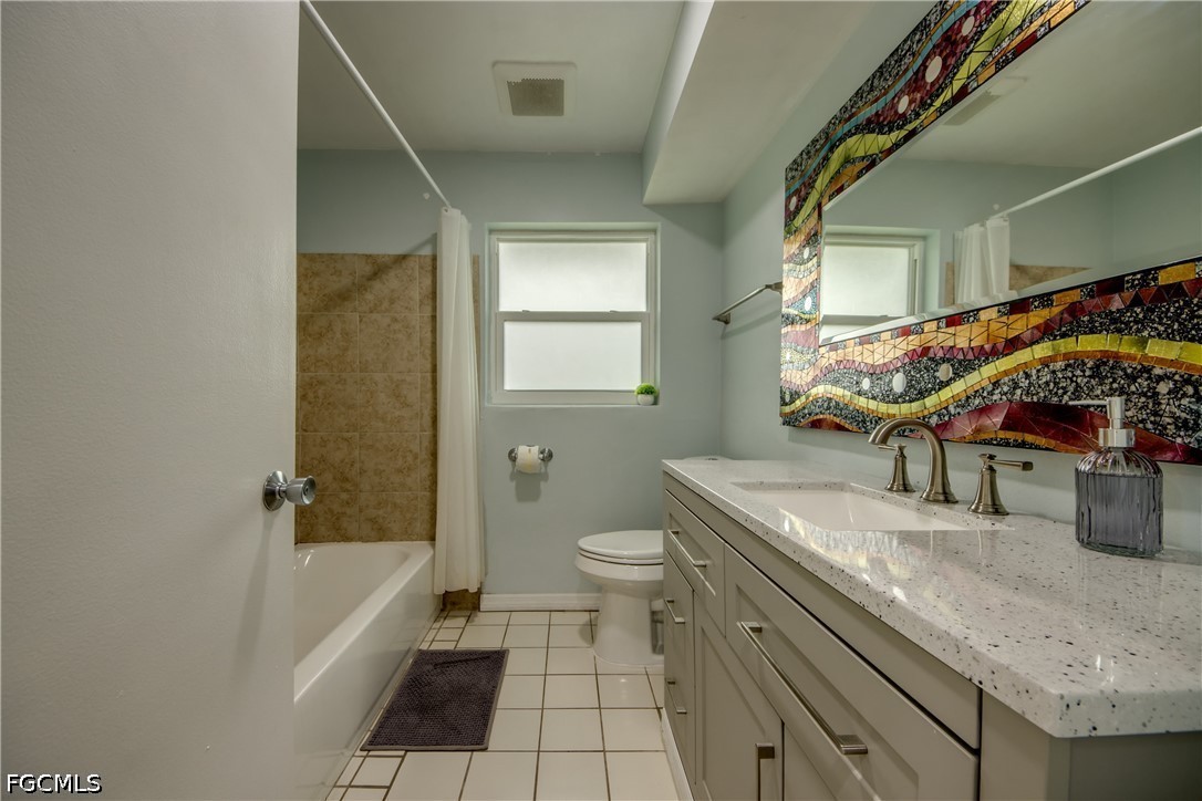 3 Bed Pool Home for Sale in Cape Coral, photo 23