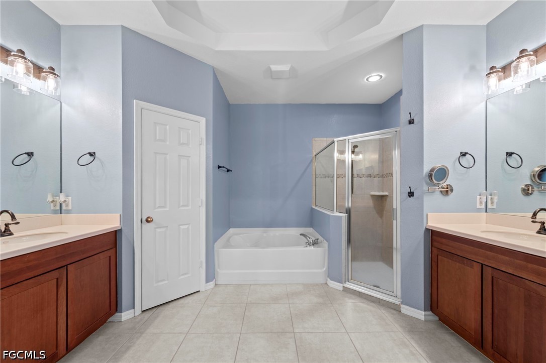 3 Bed SingleFamilyResidence for Sale in Cypress Cay, photo 23