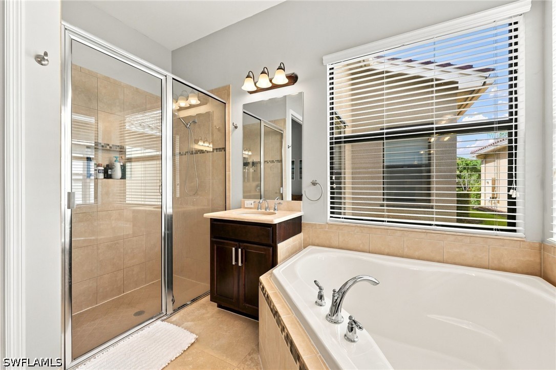 3 Bed SingleFamilyResidence for Sale in Naples, FL, $824,999 — photo 23