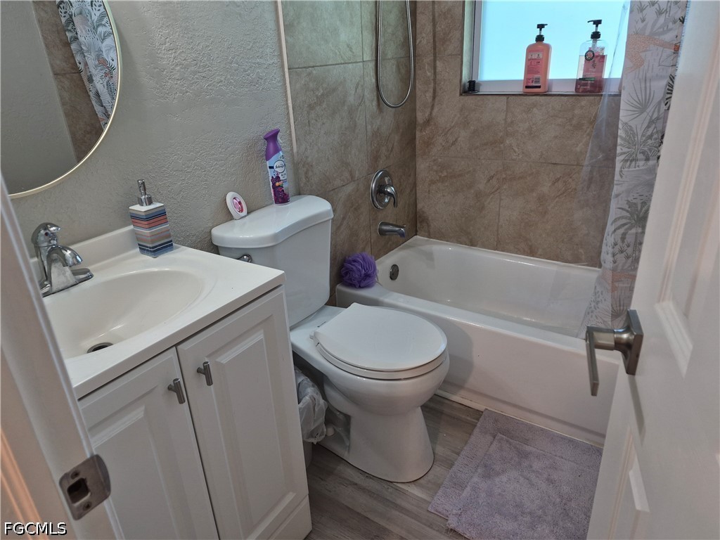 4 Bed Duplex for Sale in Cape Coral, photo 23
