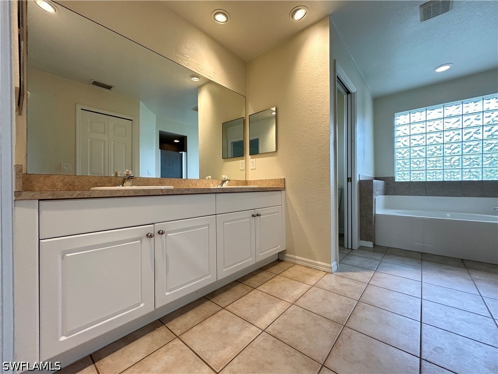 3 Bed SingleFamilyResidence for Sale in Buckingham, FL — photo 23
