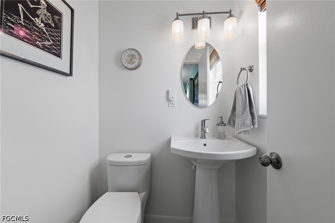 2 Bed SingleFamilyResidence for Sale in Wedgewood, photo 23