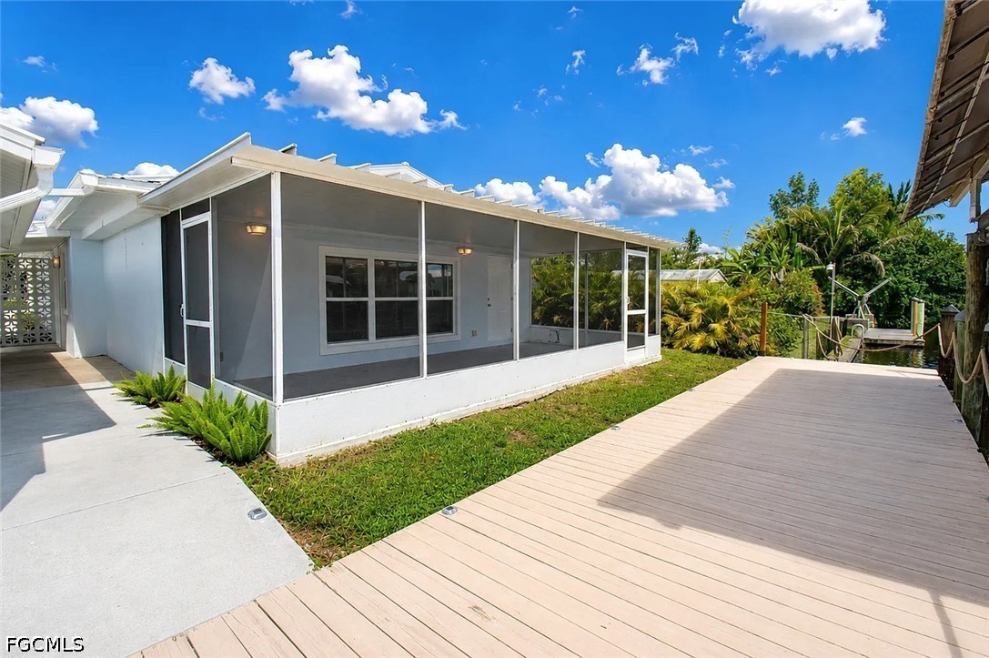 3 Bed Waterfront Home for Sale in Fort Myers, FL, $2,500 — photo 23