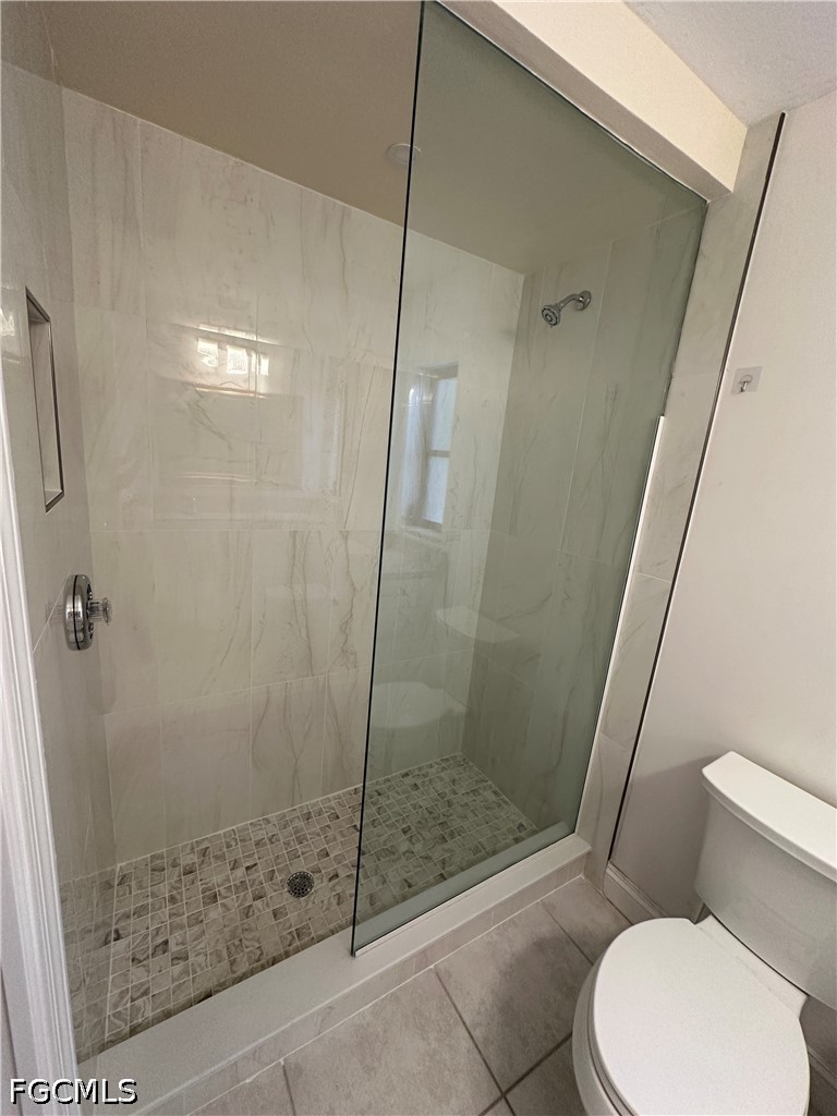 3 Bed Pool Home for Sale in The Forest, FL, $2,800 — photo 23