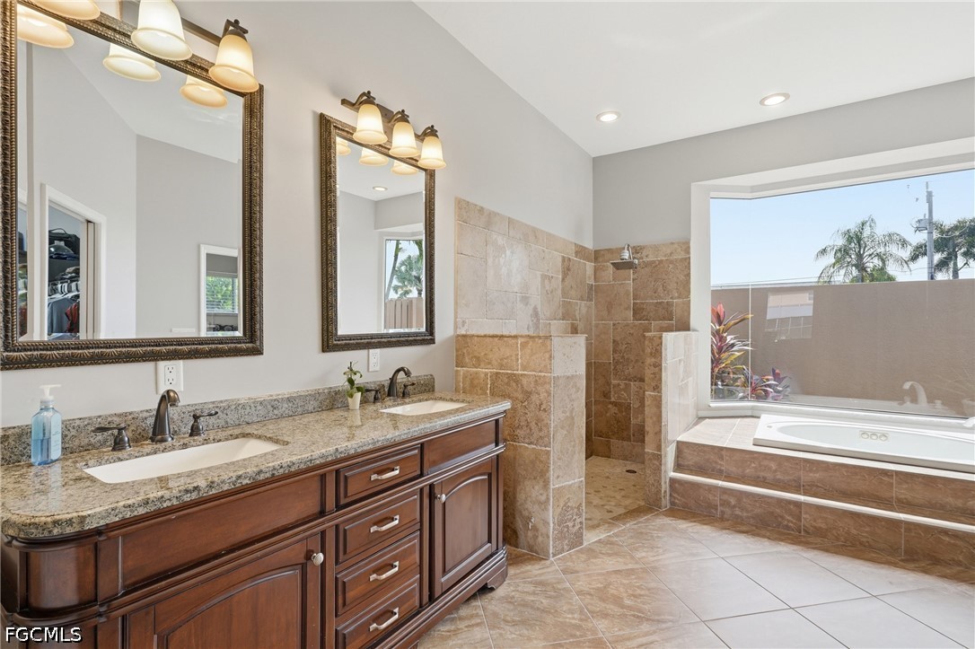 3 Bed Pool Home for Sale in Cape Coral, photo 23
