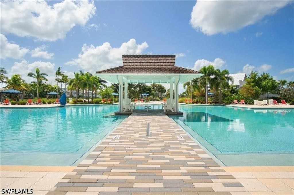 2 Bed Pool Home for Sale in Naples, photo 23