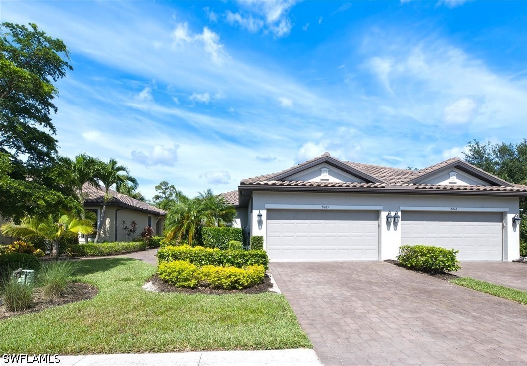 2 Bed Attached for Sale in Naples, photo 23